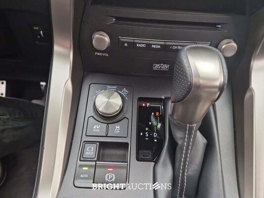 Lexus NX 300h F-Sport Line 2.5 AWD 155pk 2021