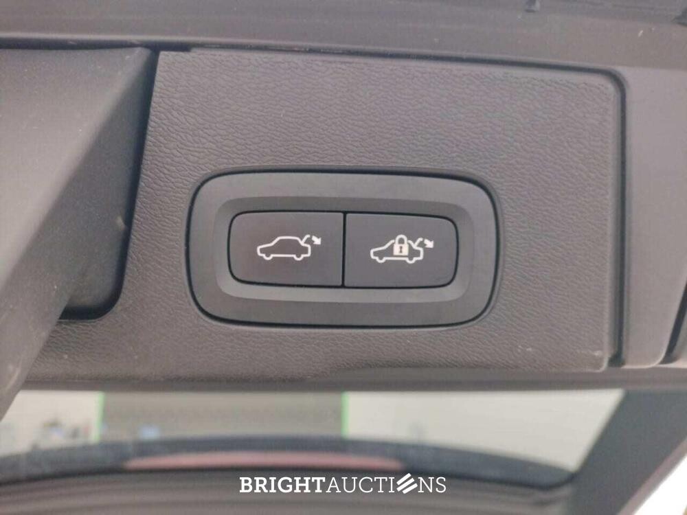 Volvo XC60 T6 PHEV Ultimate Dark 2.0 AWD 253pk 2023
