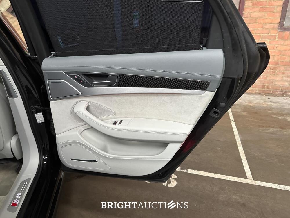 Audi S8 Sedan 4.0 TFSI V8 Quattro Biturbo 520pk 2014 - 52.000 km