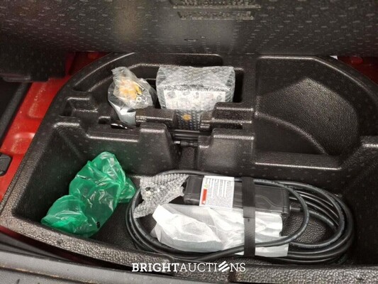 Hyundai Kona EV Fashion 64 kWh 204pk 2023 (Origineel-NL), S-160-ZB
