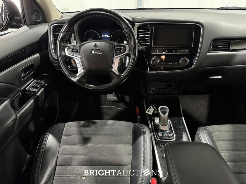 Mitsubishi Outlander PHEV Pure 2.4 311hp 2020 (Original-NL), H-948-BK