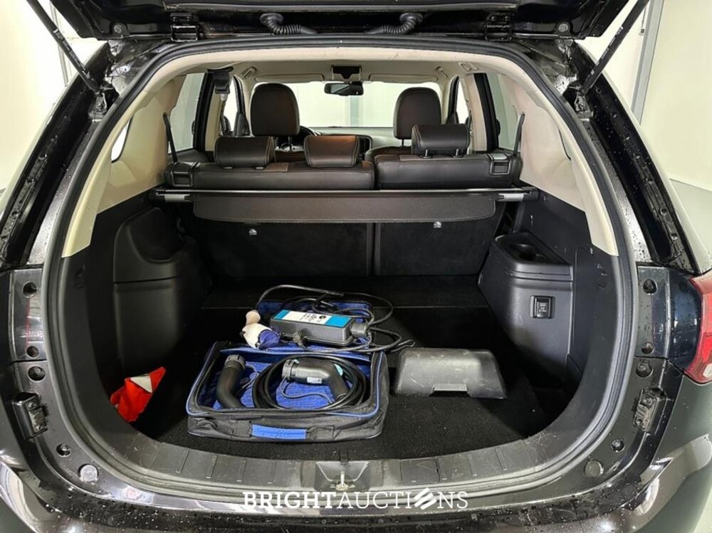 Mitsubishi Outlander PHEV Pure 2.4 311hp 2020 (Original-NL), H-948-BK