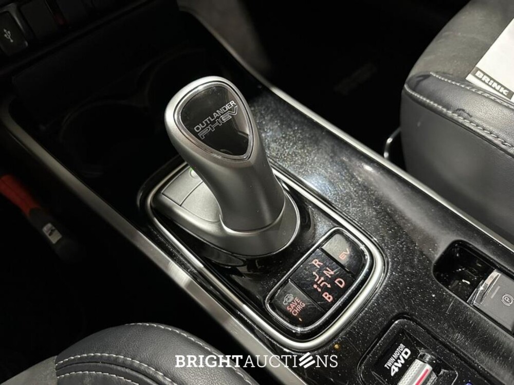 Mitsubishi Outlander PHEV Pure 2.4 311hp 2020 (Original-NL), H-948-BK
