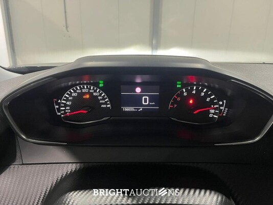 Peugeot 2008 100 Allure 1.2 PureTech 102hp 2022 (Original-NL), P-689-GX