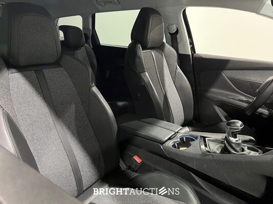 Peugeot 5008 Blue Lease Premium 1.2 PureTech 131hp 2020 (Original-NL), J-584-RN