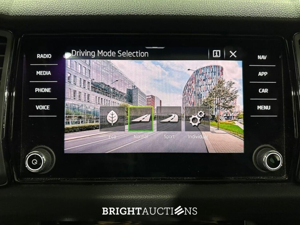 Škoda Kodiaq Automatic Sportline Business Pano 1.5 TSI 150hp 2021, L-825-BK
