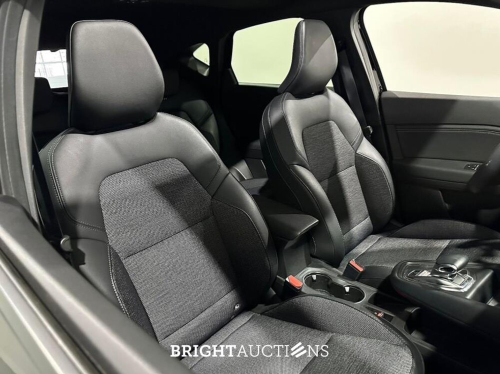 Renault Captur E-Tech hybrid 145 SL Rive Gauche 1.6 163hp 2023 (Original-NL), T-266-KP