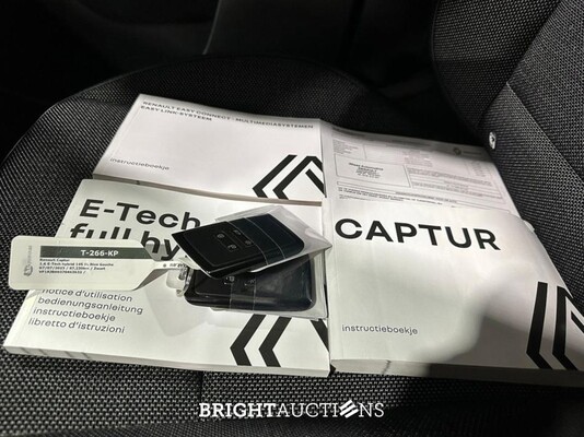 Renault Captur E-Tech hybrid 145 SL Rive Gauche 1.6 163hp 2023 (Original-NL), T-266-KP