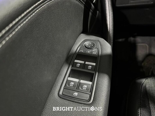 Renault Captur E-Tech hybrid 145 SL Rive Gauche 1.6 163hp 2023 (Original-NL), T-266-KP