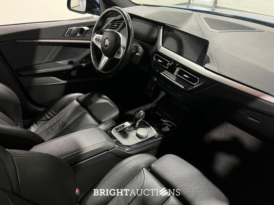 BMW 218i Gran Coupe Automatic High Executive Edition M-Package 136hp 2022 (Original-NL) 2-Series, P-884-LJ
