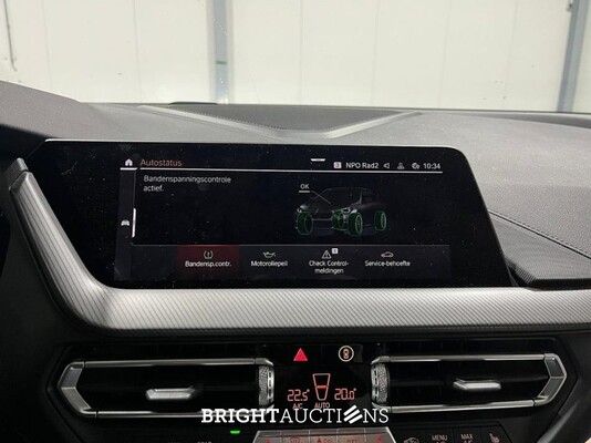 BMW 218i Gran Coupe Automatic High Executive Edition M-Package 136hp 2022 (Original-NL) 2-Series, P-884-LJ