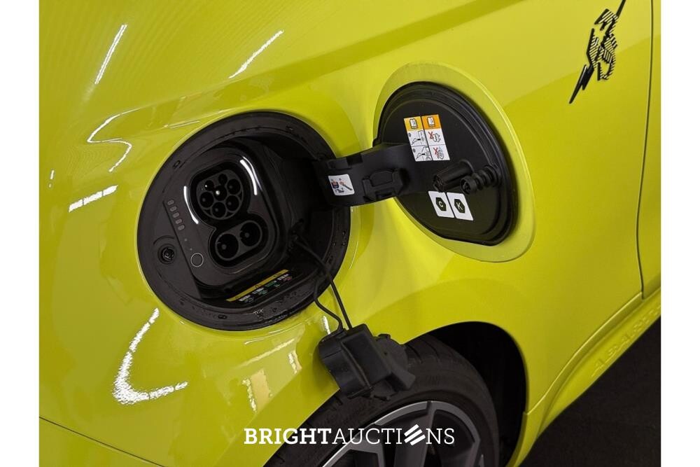 Fiat 500C Abarth Turismo 42 kWh 155hp 2025 (Original-NL), HSZ-26-J