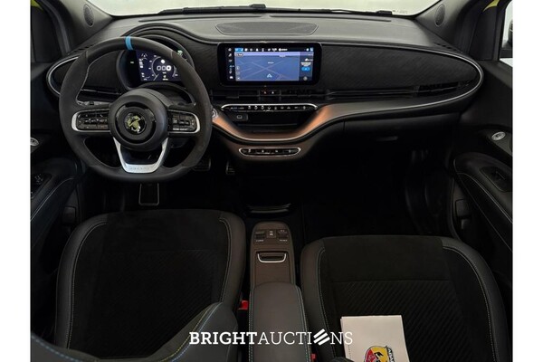 Fiat 500C Abarth Turismo 42 kWh 155hp 2025 (Original-NL), HSZ-26-J