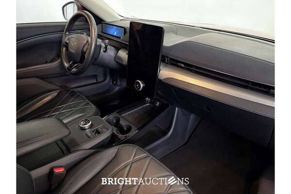 Ford Mustang RWD 75 kWh 2022 (Original-NL), P-598-LD