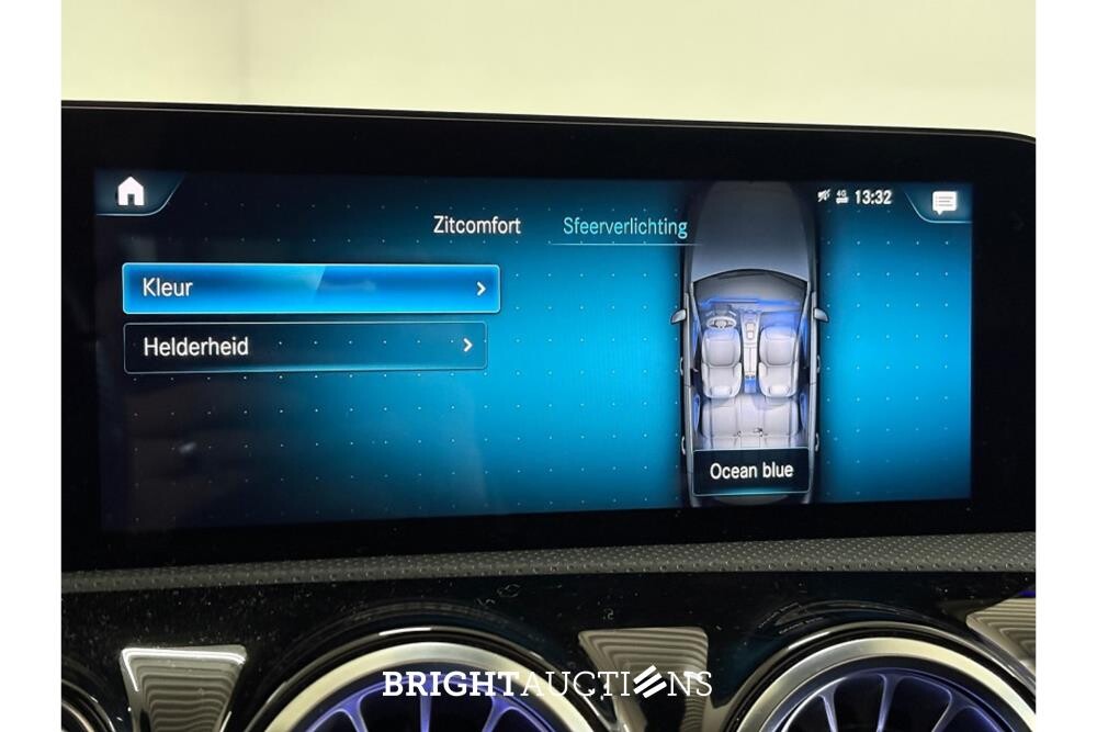 Mercedes-Benz A 180 Business Solution AMG 136hp 2021 (Original-NL) A-Class, K-009-XH