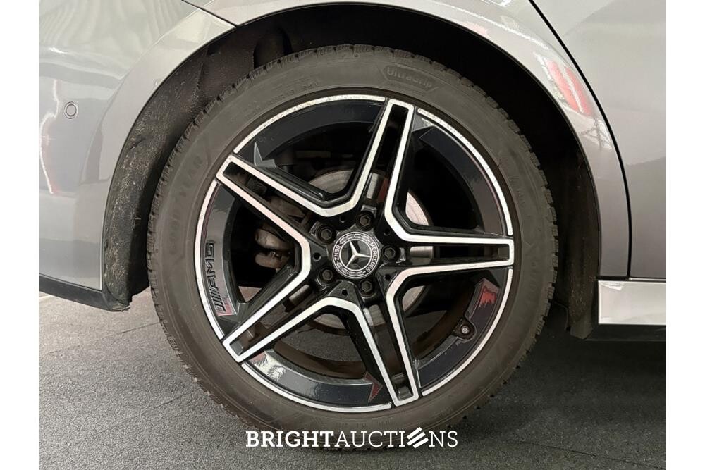 Mercedes-Benz A 180 Business Solution AMG 136hp 2021 (Original-NL) A-Class, K-009-XH