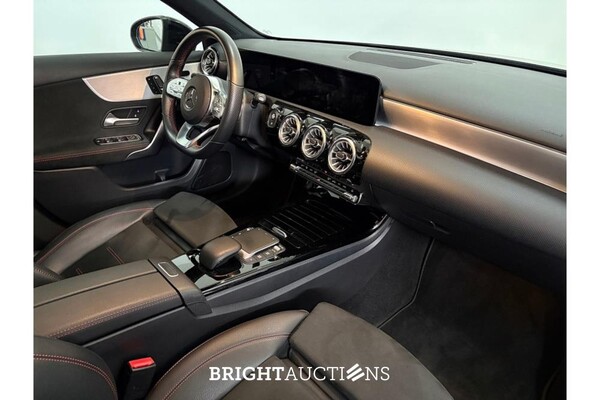 Mercedes-Benz A 180 Business Solution AMG 136hp 2021 (Original-NL) A-Class, K-009-XH