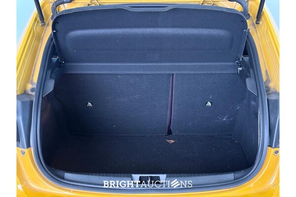 Peugeot 208 Like 1.2 PureTech 74pk 2022 (Origineel-NL), P-876-FX