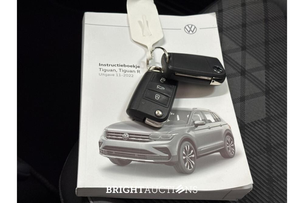 Volkswagen Tiguan R-Line Business 1.5 TSI 149hp 2023 (Original-NL), S-564-RH