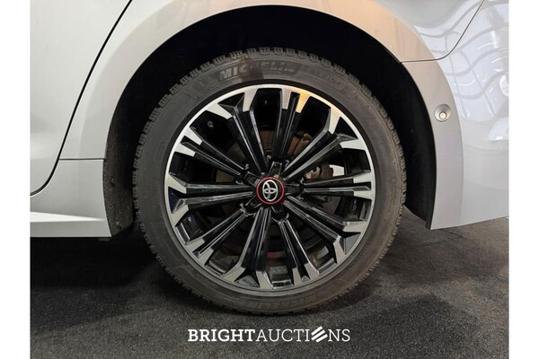 Toyota Corolla Touring Sport Hybrid GR-Sport 2.0 261pk 2021 (Origineel-NL), K-880-PR