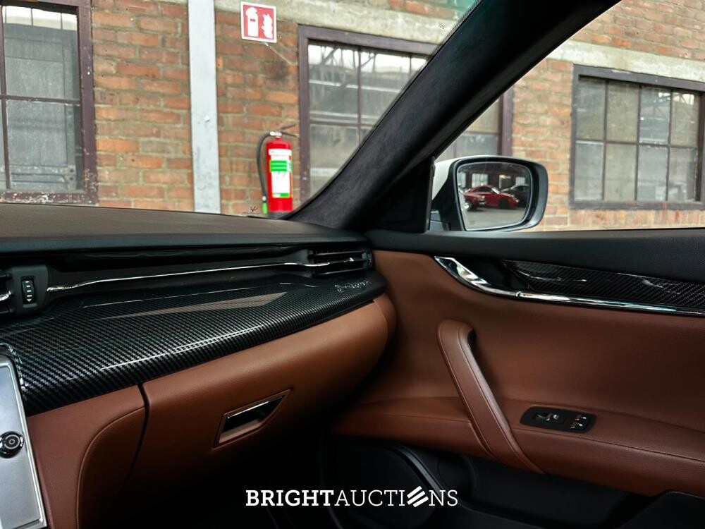 Maserati Quattroporte GTS 3.8 V8 531pk 2013 (CARBON) (29.000 KM)