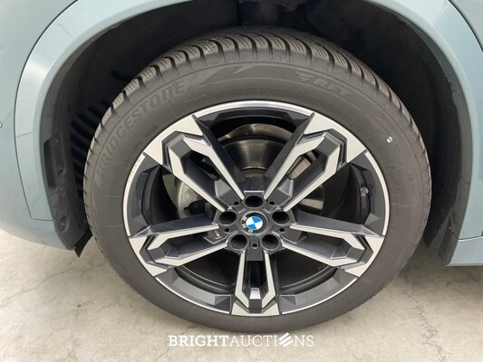 BMW X1 sDrive18i 136pk 2023 (Origineel-NL), S-253-PN