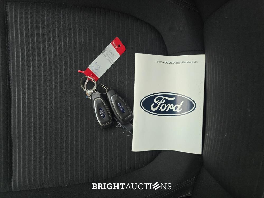 Ford Focus Wagon Hybrid Titanium 1.0 EcoBoost 125pk 2023 (Origineel-NL), S-286-PH