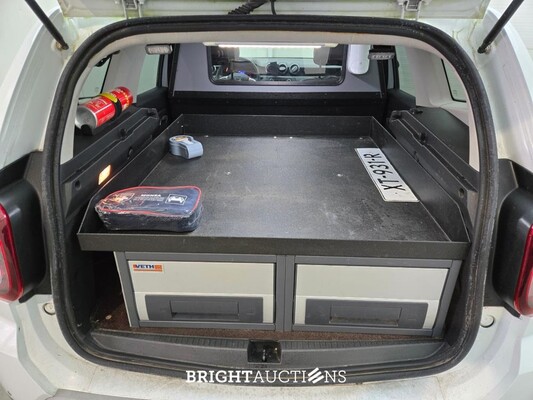 Dacia Duster SCe Comfort 1.6 114hp 2019 (Original-NL), XT-931-R