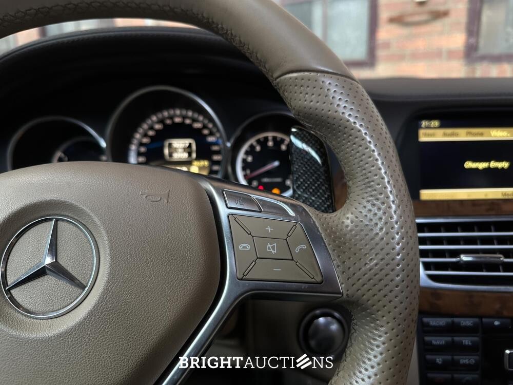 Mercedes-Benz CLS63 AMG 5.5 V8 525pk 2012 CLS-Klasse (53.000 KM)
