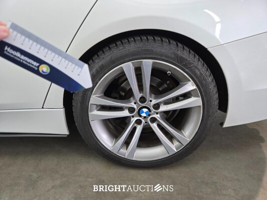BMW 330e 3-serie 272pk 2016 (Origineel-NL), JV-153-J