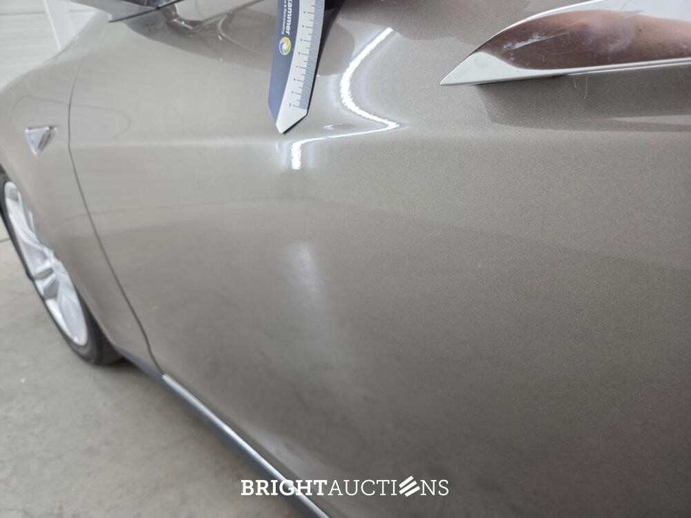 Tesla Model S Base 333pk 2015, GGD-49-B