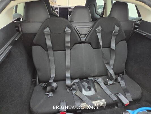 Tesla Model S Base 333pk 2015, GGD-49-B