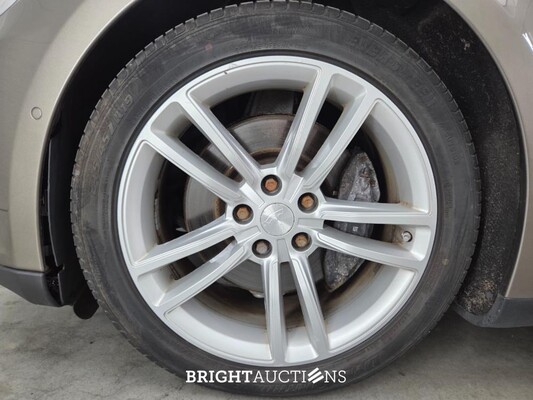 Tesla Model S Base 333pk 2015, GGD-49-B