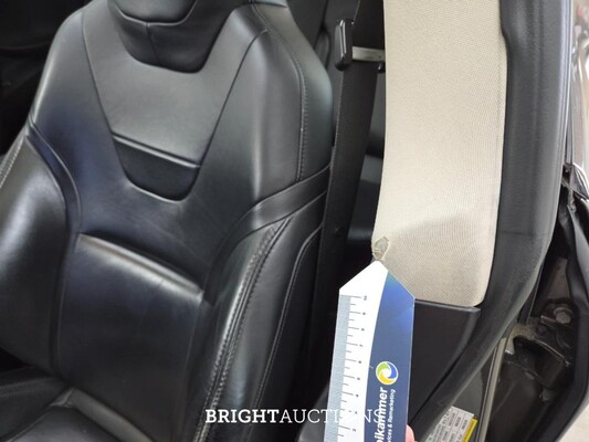 Tesla Model S Base 333pk 2015, GGD-49-B