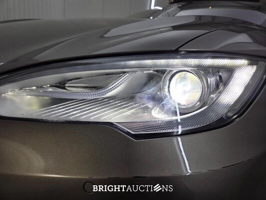 Tesla Model S Base 333pk 2015, GGD-49-B