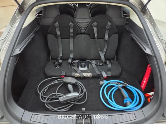 Tesla Model S Base 333pk 2015, GGD-49-B