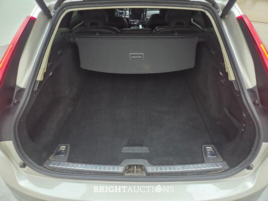 Volvo V90 T4 Inscription 2.0 190pk 2019, X-549-LV
