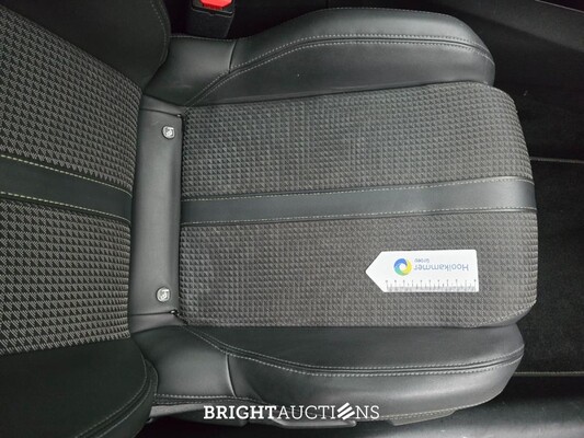 Peugeot 208 GT-Line 1.2 PureTech 102pk 2020 (Origineel-NL), H-864-HK