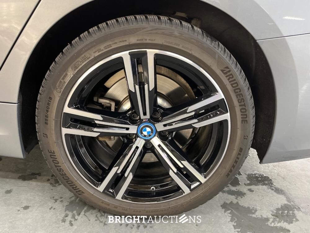 BMW 330e Touring 292pk 2023 3-serie (Origineel-NL), S-021-ND
