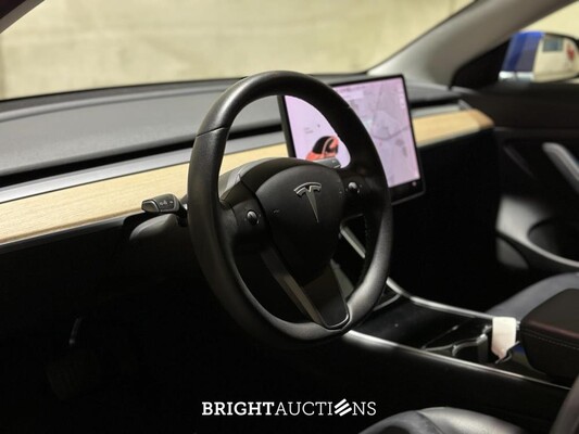 Tesla Model 3 Standard RWD Plus 60 kWh 238pk 2020 (Origineel-NL & 1e Eigenaar), J-584-BF