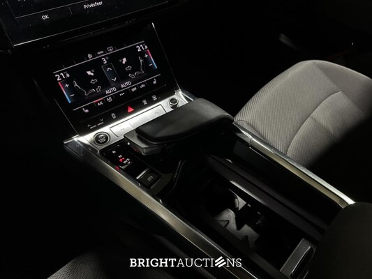Audi e-tron Sportback 55 quattro Business edition 95 kWh 408pk 2020 (Origineel-NL+1e eigenaar), K-601-GZ