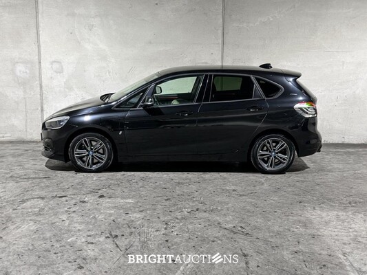 BMW 225xe Active Tourer iPerformance High Executive 2-serie 136pk 2019, P-518-JD