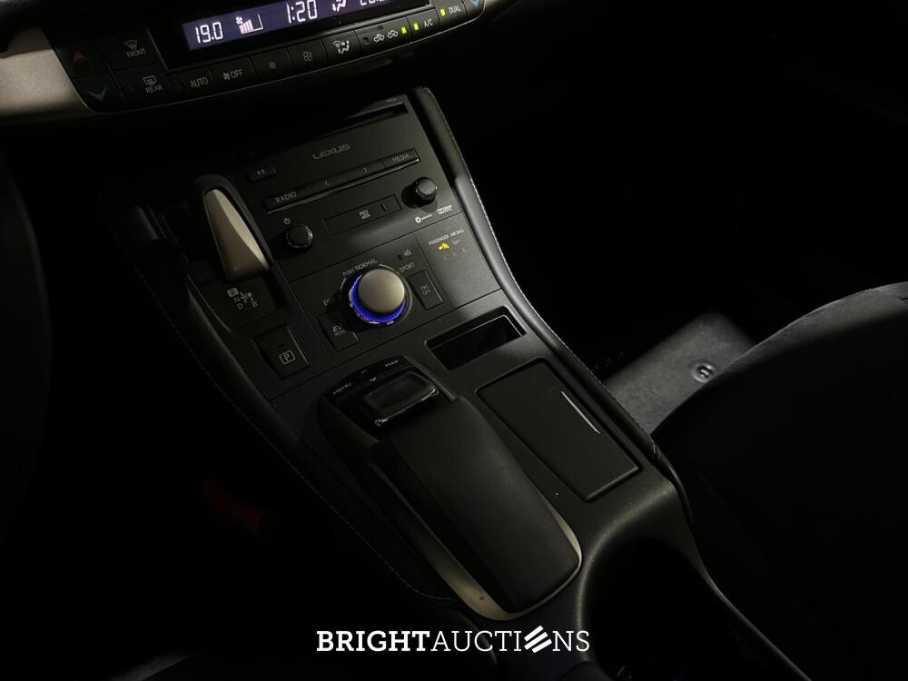 Lexus CT 200h Business Line Pro 122pk 2020 (Origineel-NL+1e eigenaar), J-281-PS