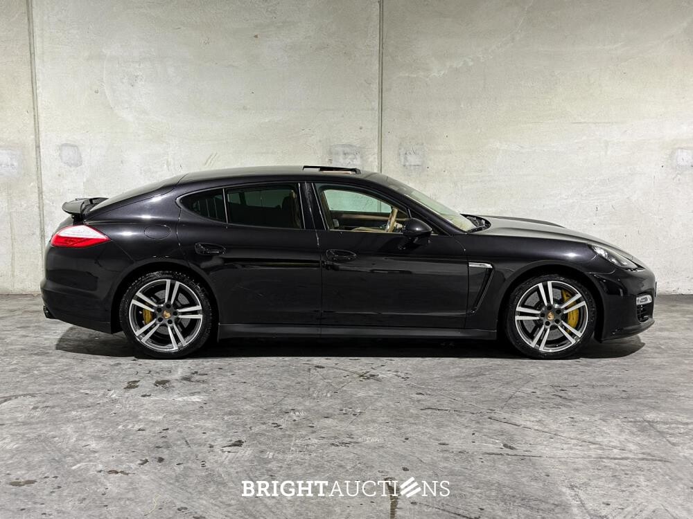 Porsche Panamera GTS 4.8 V8 Sport-Chrono 430pk 2012, 9-TLZ-26