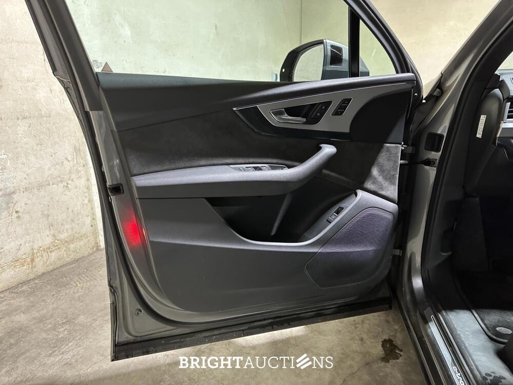 Audi Q7 3.0 TDI V6 e-tron Quattro Sport S-Line 258pk 2016 (Origineel-NL & 1e Eigenaar) Plug-In Hybrid, NB-194-Z (BTW AUTO)