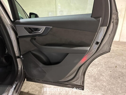 Audi Q7 3.0 TDI V6 e-tron Quattro Sport S-Line 258pk 2016 (Origineel-NL & 1e Eigenaar) Plug-In Hybrid, NB-194-Z (BTW AUTO)