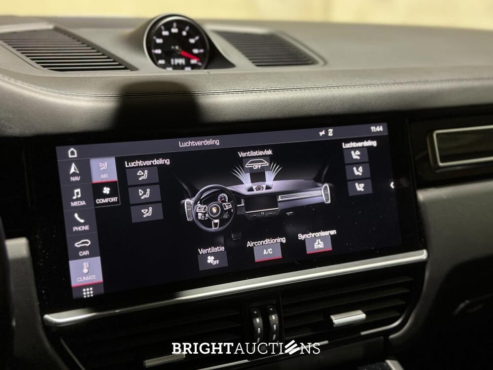 Porsche Cayenne Coupe Turbo 4.0 V8 549pk 2019, J-757-HF