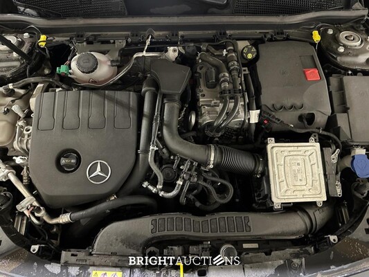 Mercedes-Benz A250 e Business Solution AMG Limited A-klasse 160pk 2021 (Origineel-NL), K-518-SP