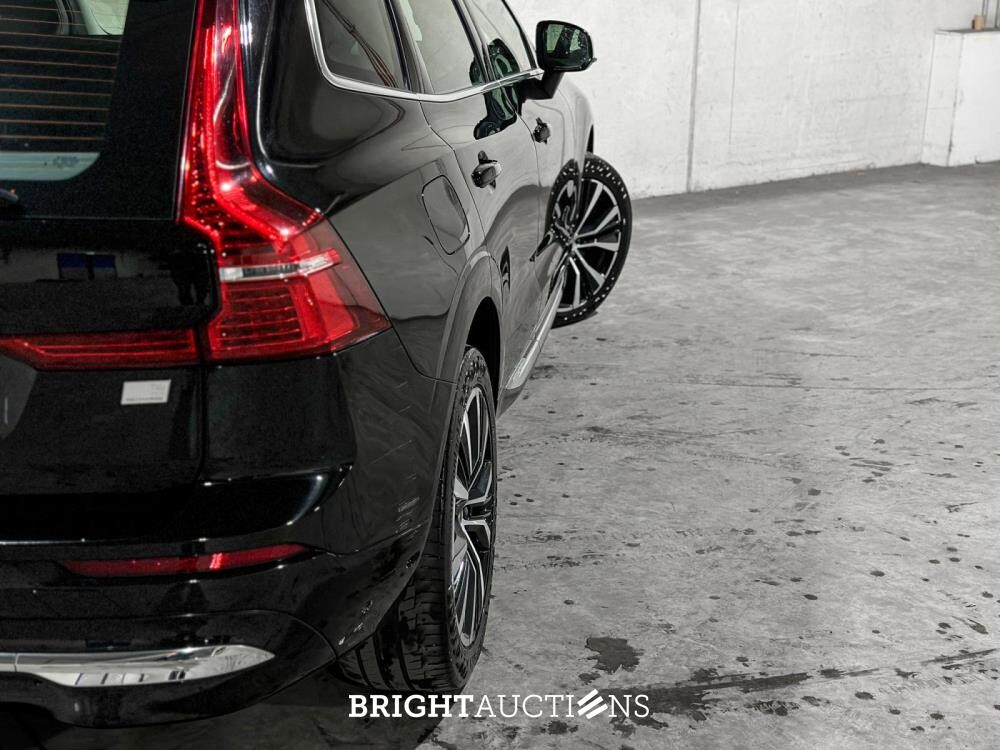 Volvo XC60 2.0 T6 Plug-in hybrid AWD Core Bright 253pk 2027 (Origineel-NL+1e eigenaar), S-190-RP