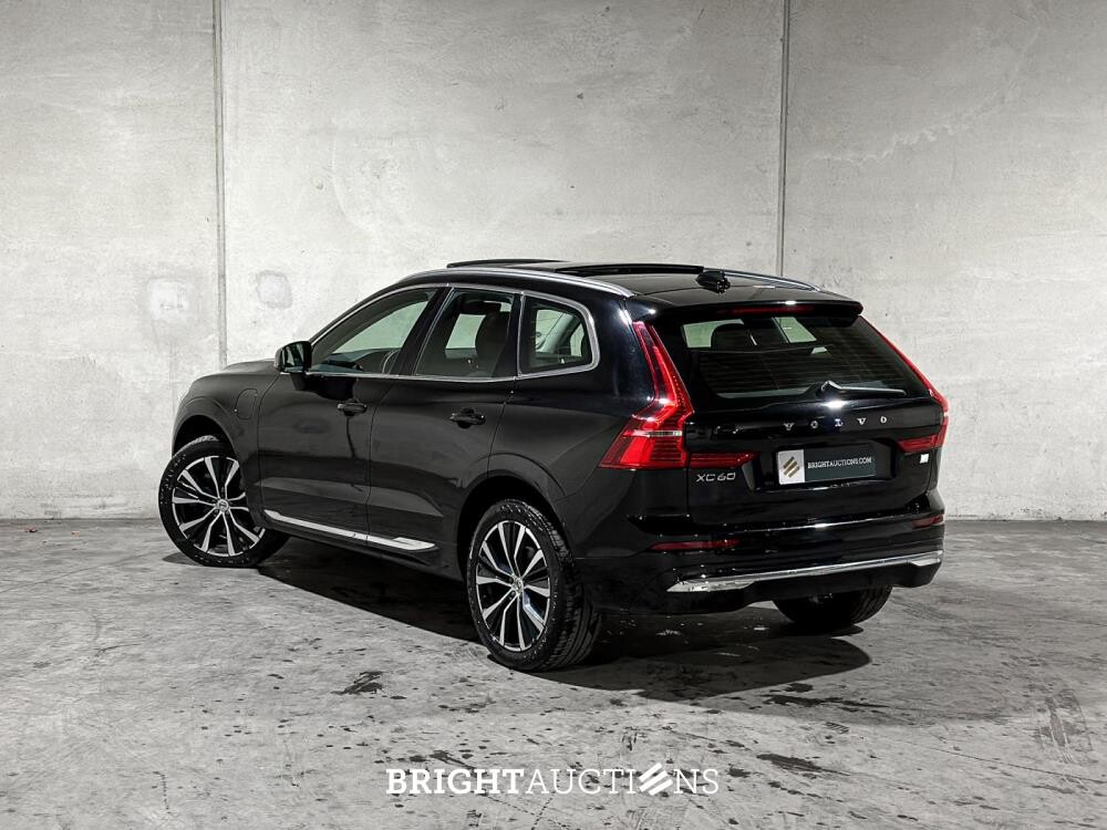 Volvo XC60 2.0 T6 Plug-in hybrid AWD Core Bright 253pk 2027 (Origineel-NL+1e eigenaar), S-190-RP
